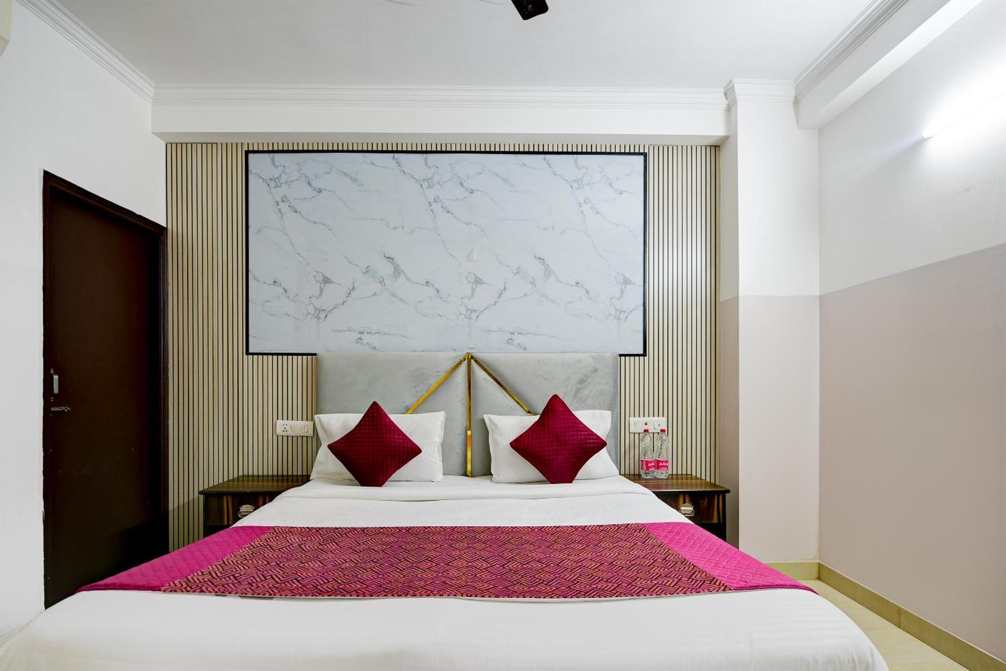 ניו דלהי Hotel Galaxy Near Delhi Airport מראה חיצוני תמונה