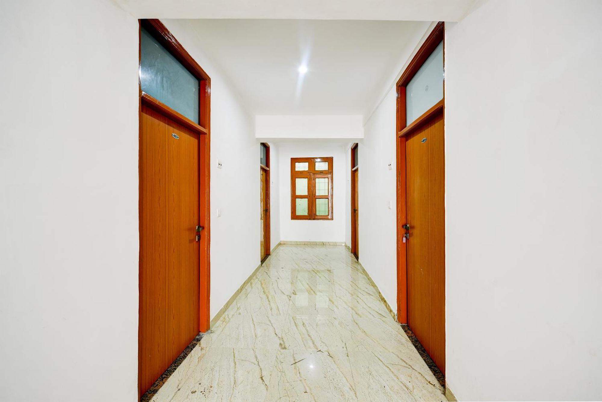 ניו דלהי Hotel Galaxy Near Delhi Airport מראה חיצוני תמונה