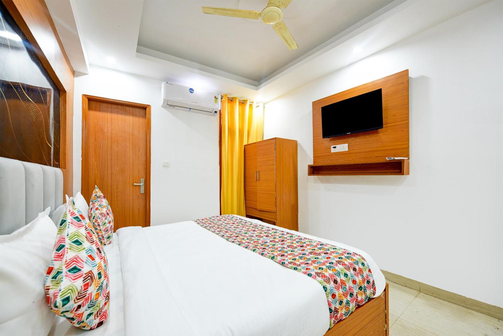 ניו דלהי Hotel Galaxy Near Delhi Airport מראה חיצוני תמונה