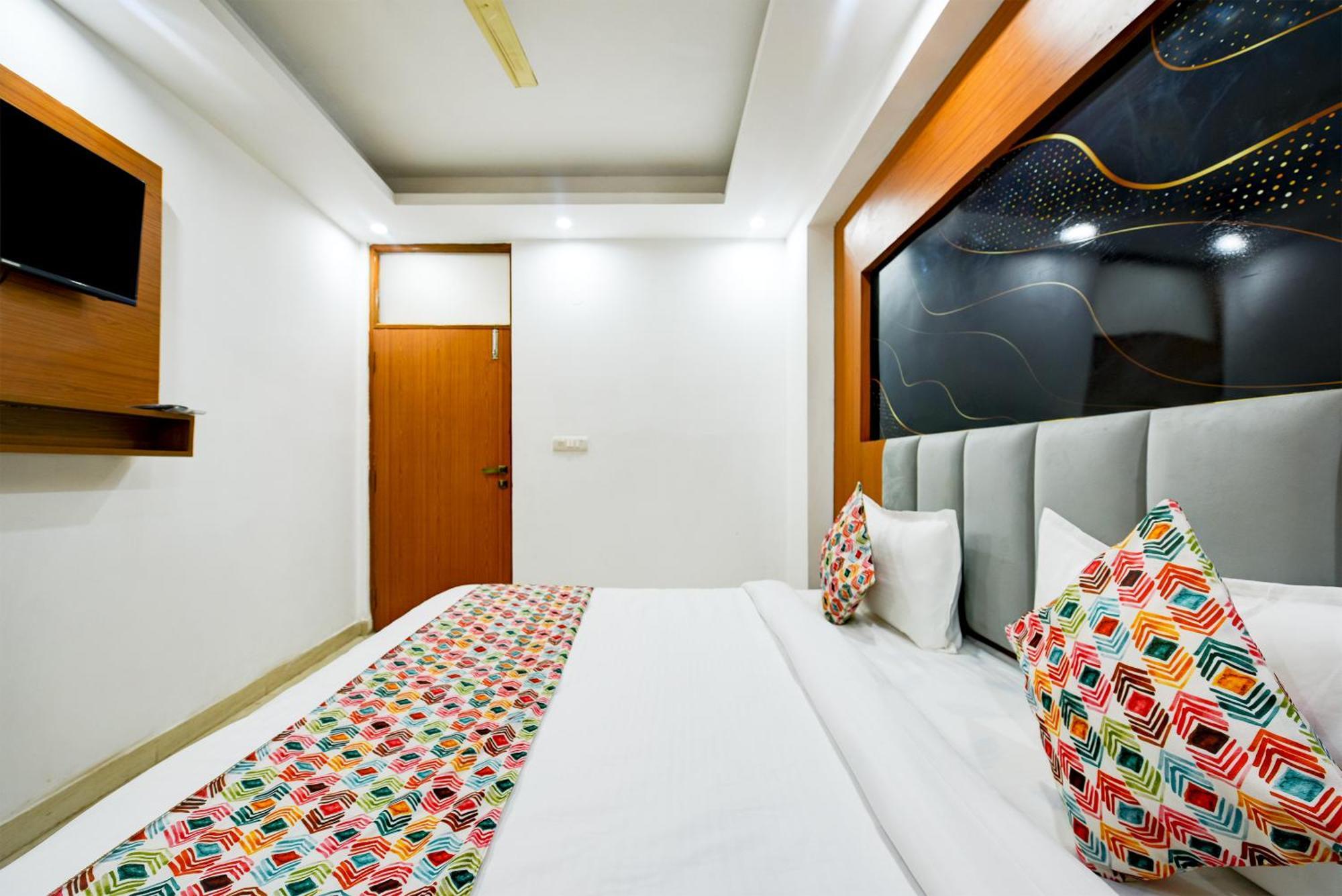 ניו דלהי Hotel Galaxy Near Delhi Airport מראה חיצוני תמונה